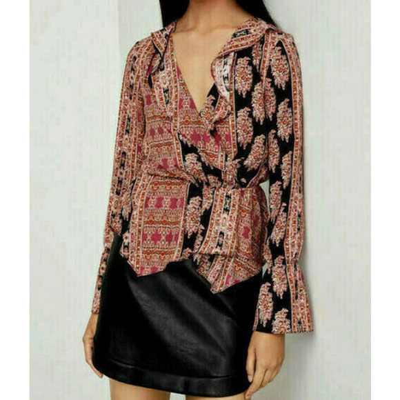 BCBGMAXAZRIA Printed Long Sleeve V-Neck Surplice Woven Asymmetrical Hem Blouse - Picture 9 of 15